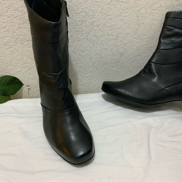 Aravon Boots Black Leather upper slide zipper-up closure Size 6D - Picture 1 of 12